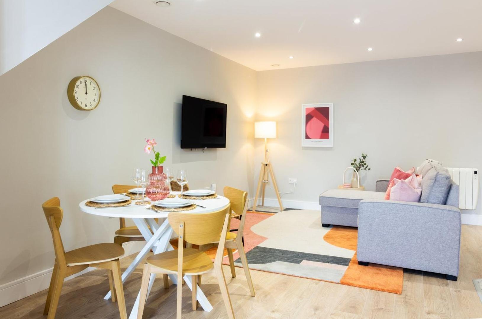 דבלין Guestready - Encantando O Apartamento 2Br No Newmarket Hall מראה חיצוני תמונה